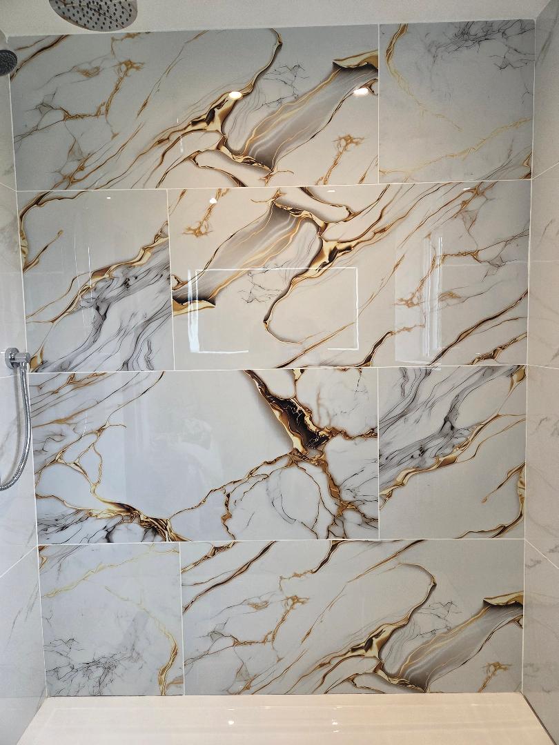Kings Hill: Ensuite feature wall