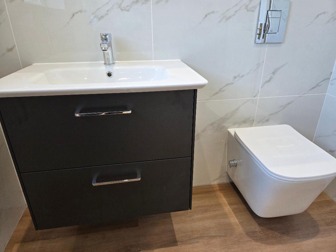 Kings Hill: Wall hung basin vanity unit and bidet toilet